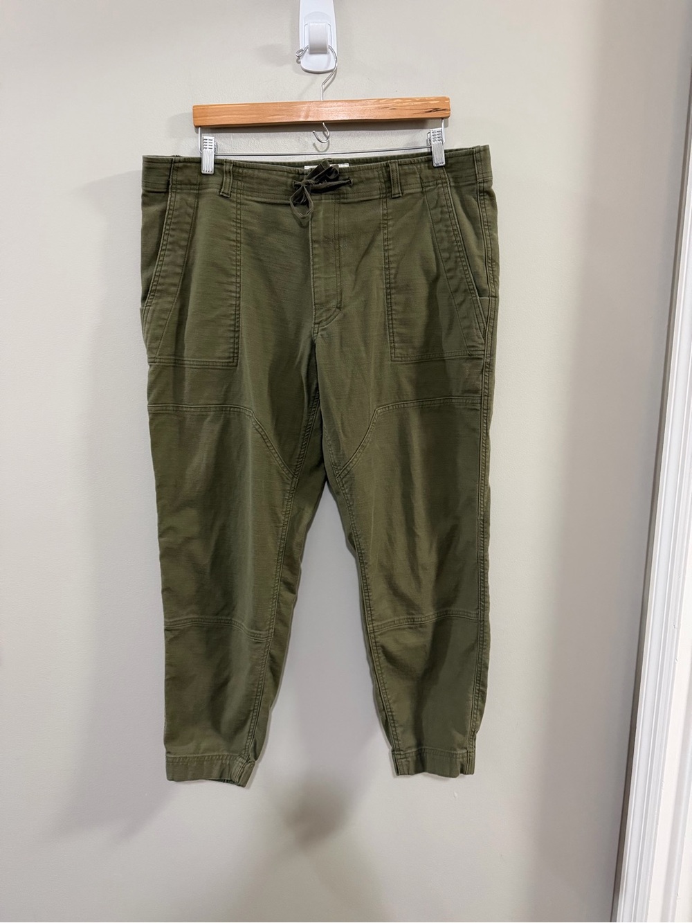 REI Cooperative Trailsmith Olive Green Cargo Jogger Pants.
